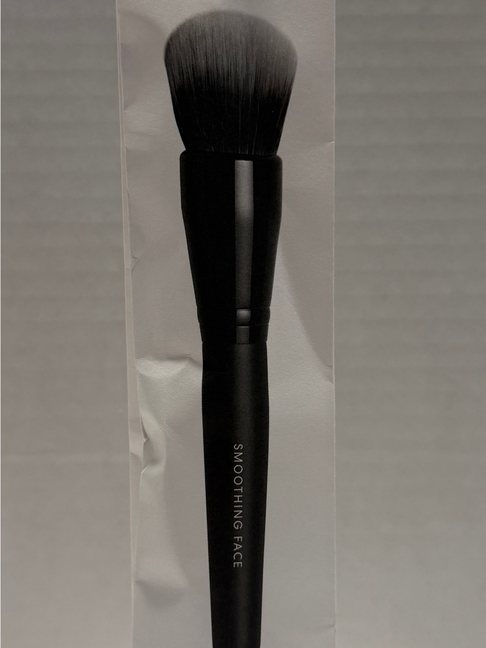 bareMinerals Black Smoothing Face Foundation Brush